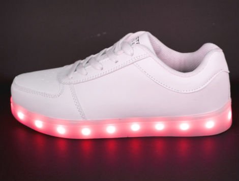 scarpe geox con scritta luminosa